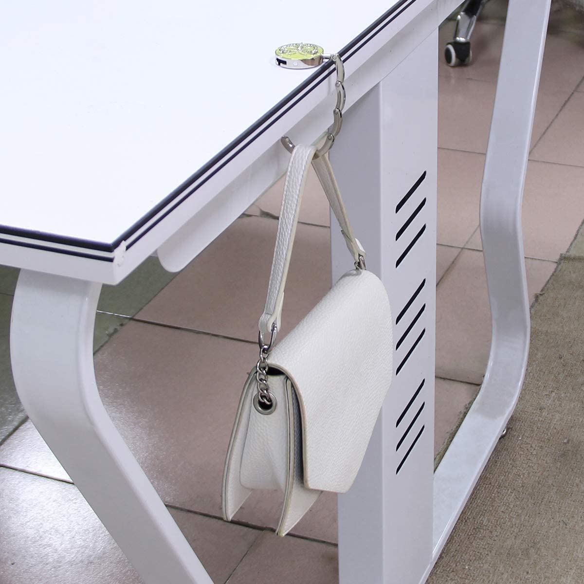 Foldable sales handbag hook
